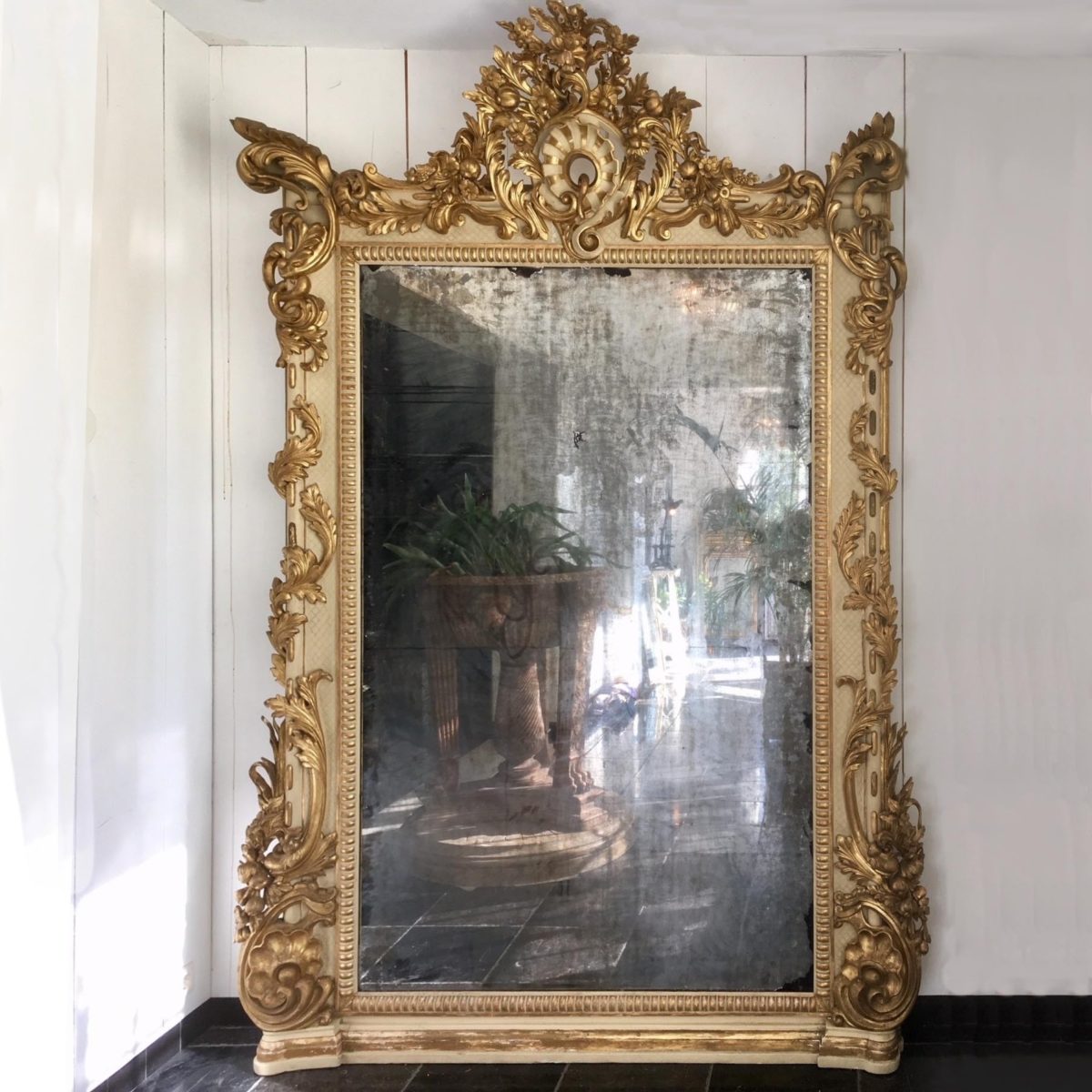 Ga door metalen Tegenstander Zeer grote antieke spiegel met vergulde lijst - Piet Jonker