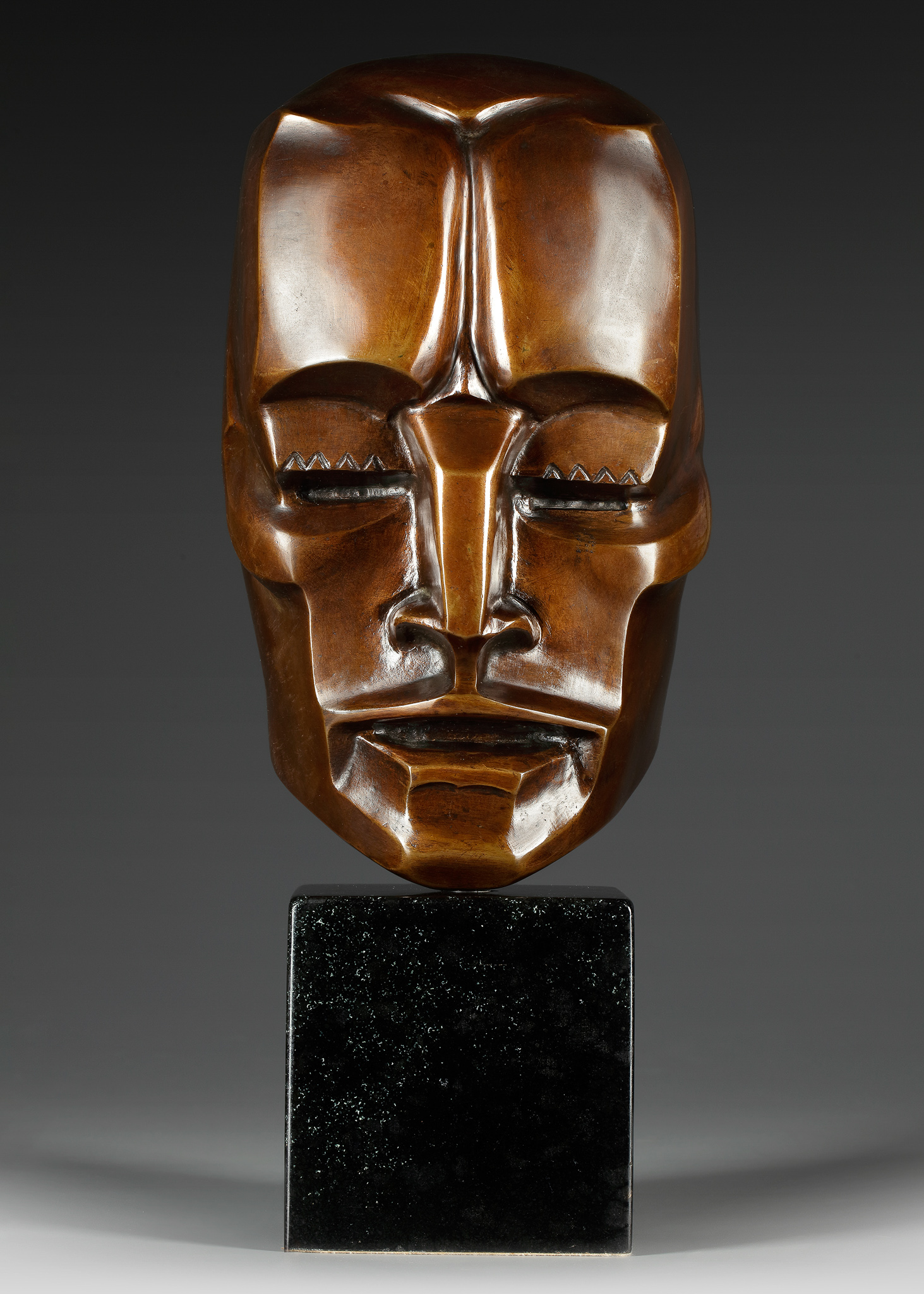 Ophef Vooruit praktijk Hildo Krop beeld, een bronzen masker van Cuchulain - Piet Jonker